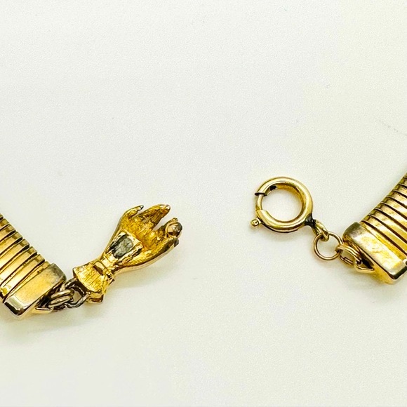 🔥 RARE Vintage Modernist Gold Tone Enameled Omega Necklace. - Picture 14 of 15